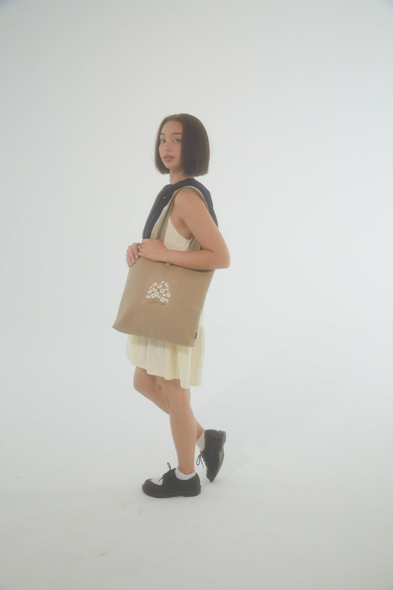 KKOT TOTE | FAWN PATCH DAISY