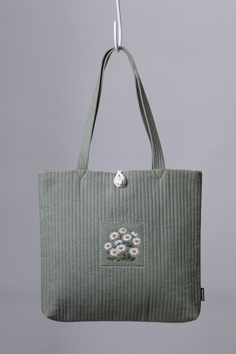 KKOT TOTE | MOSS PATCH DAISY